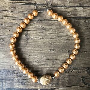 Vintage gold tone faux pearl baroque necklace